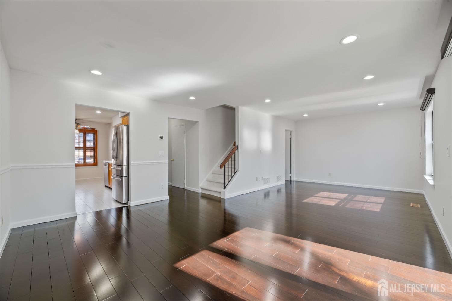 19 Dogwood Drive, Edison, New Jersey image 8