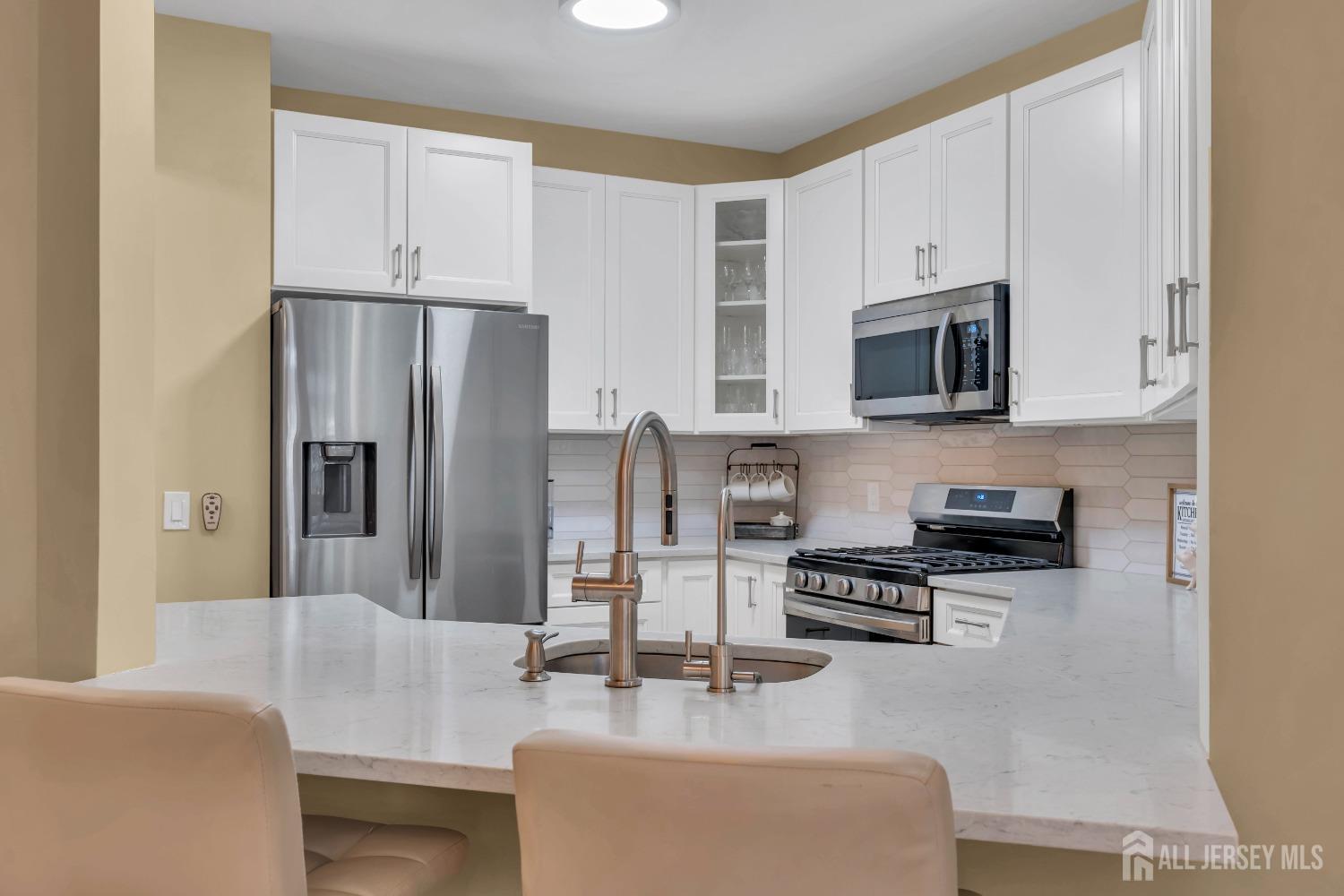 1111 Cedar Village Boulevard, East Brunswick, New Jersey image 18