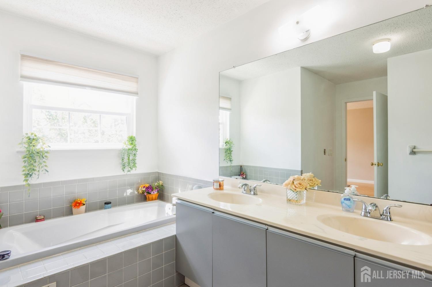 217 Nebula Road, Piscataway, New Jersey image 19
