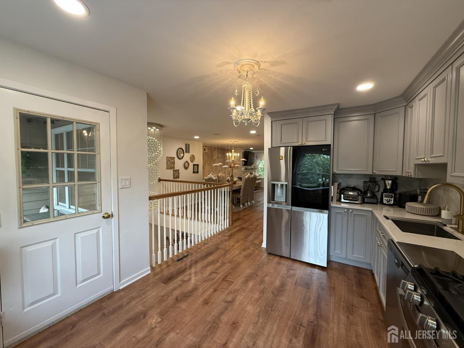 386 Waterview Road