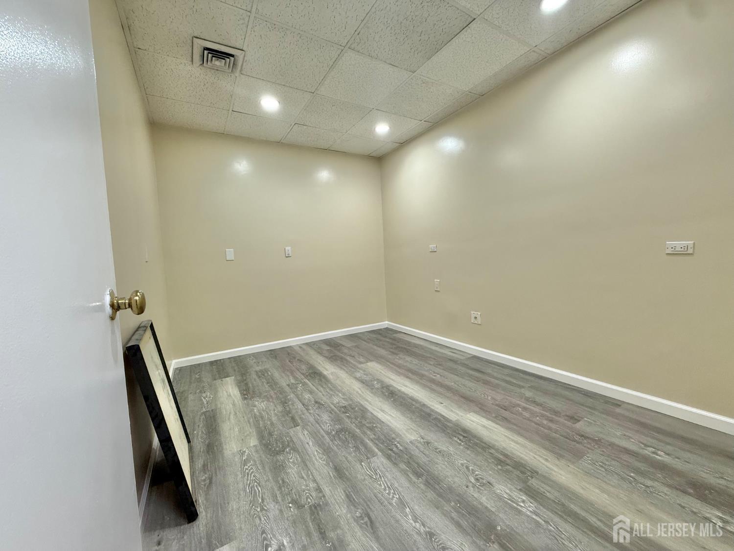 201 Livingston Avenue, New Brunswick, New Jersey image 15