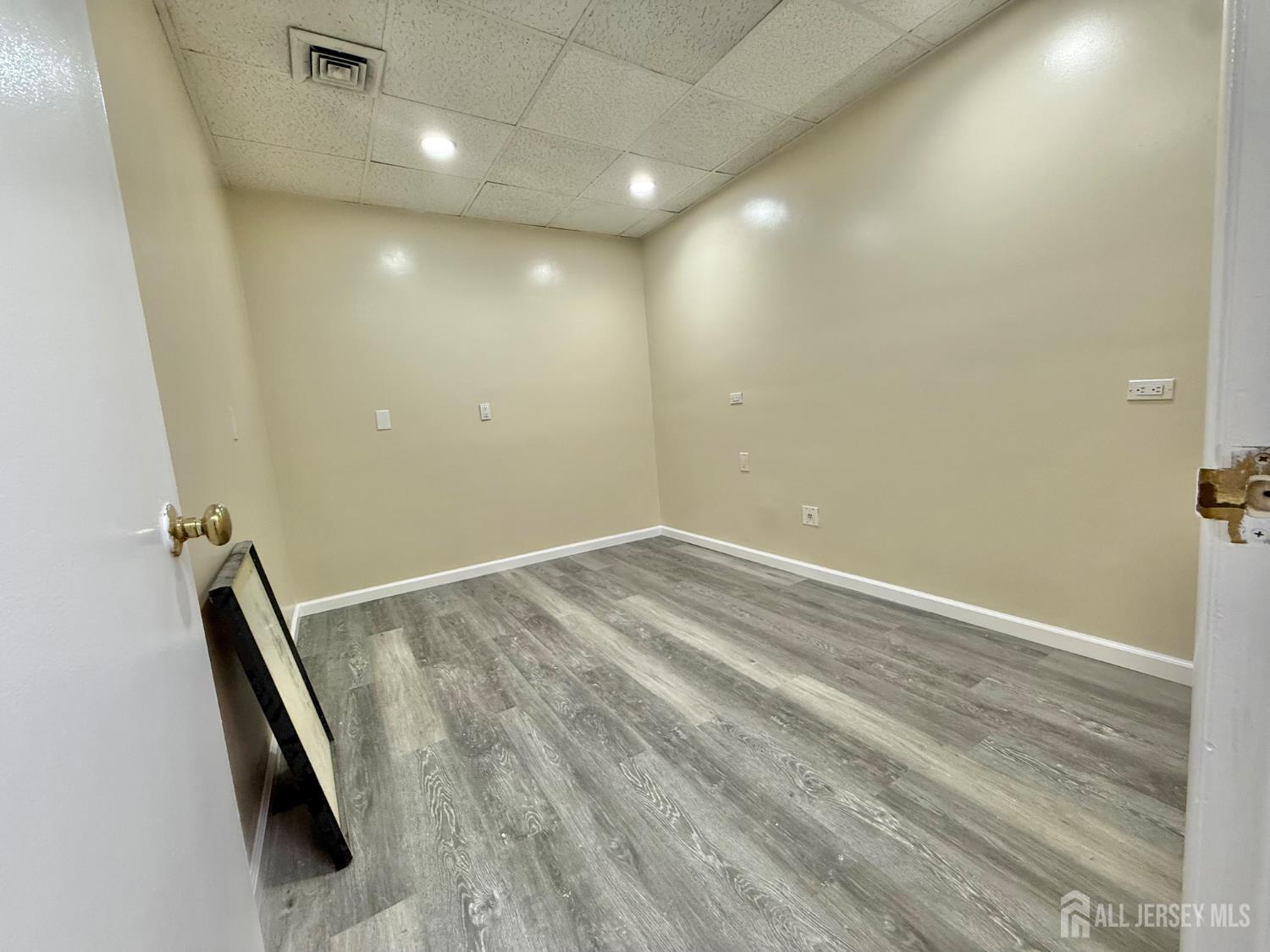 201 Livingston Avenue, New Brunswick, New Jersey image 14