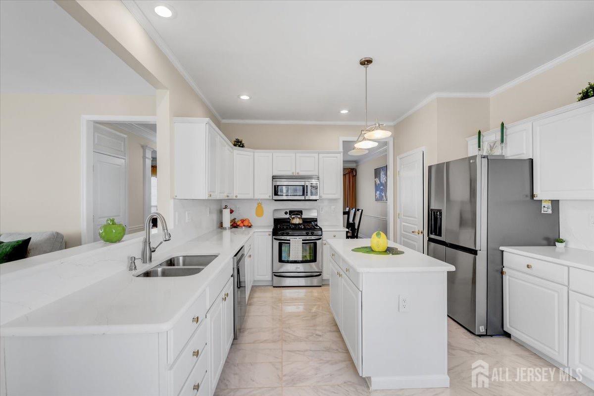 595 Waterside Boulevard, Monroe Township, New Jersey image 14
