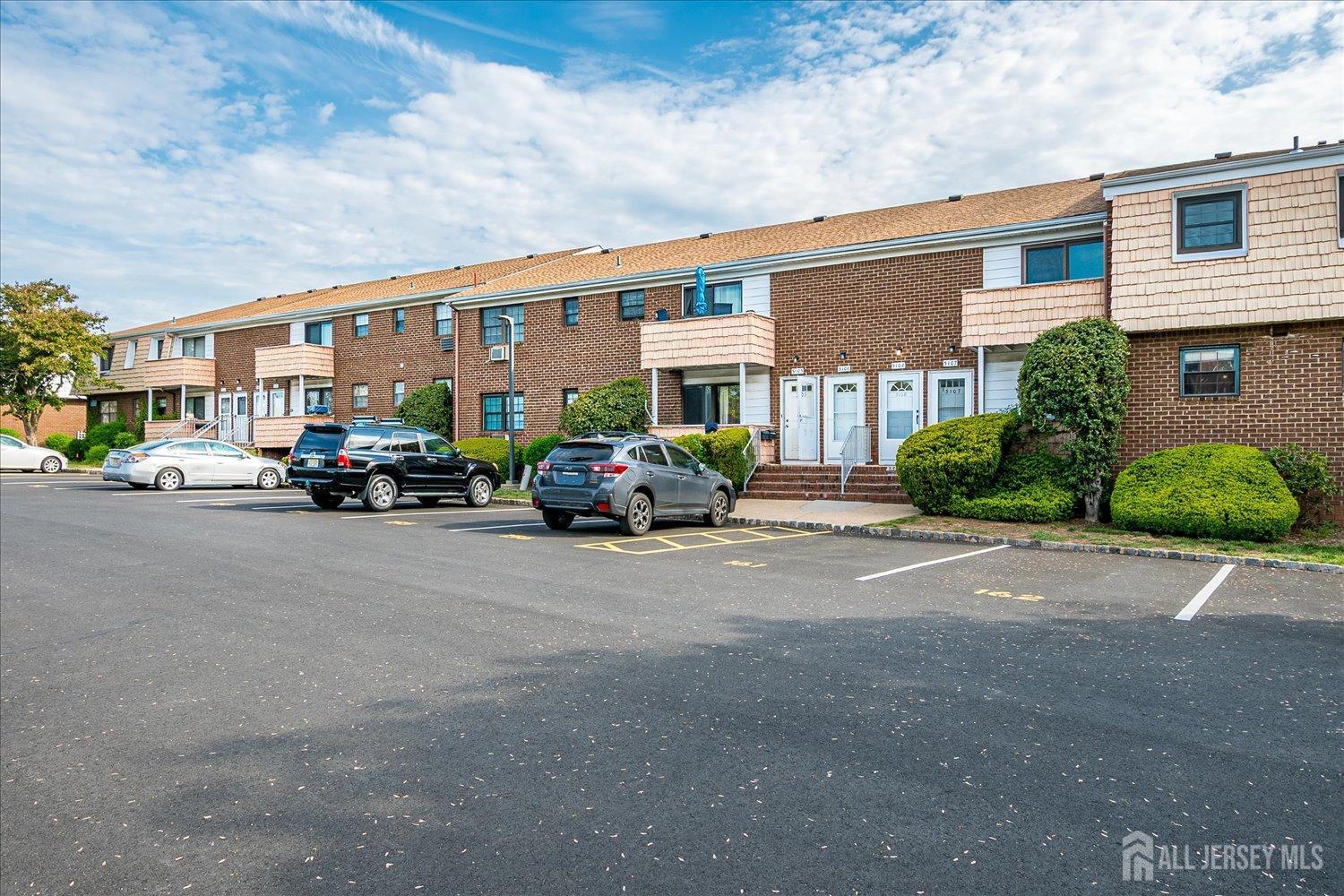 3108 Cromwell Court, Hillsborough, New Jersey image 3