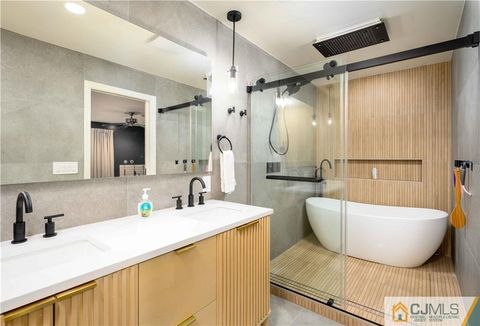 Homes For Sale - 96 Emerson Road<br/> Franklin, NJ 08873