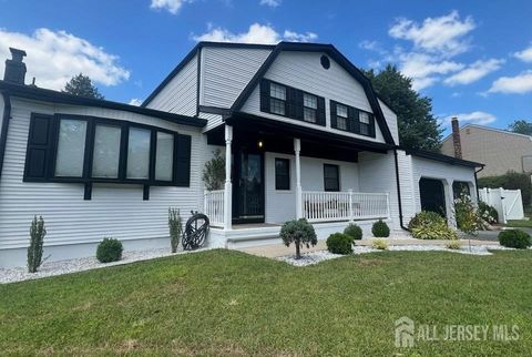 Homes For Sale - 31 Wolfpack Road<br/> Hamilton, NJ 08619