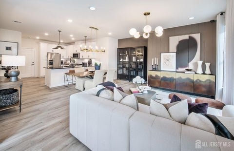 Condo For Sale - 25 Tuckman Drive<br/> Middlesex County, South Brunswick, NJ 08852