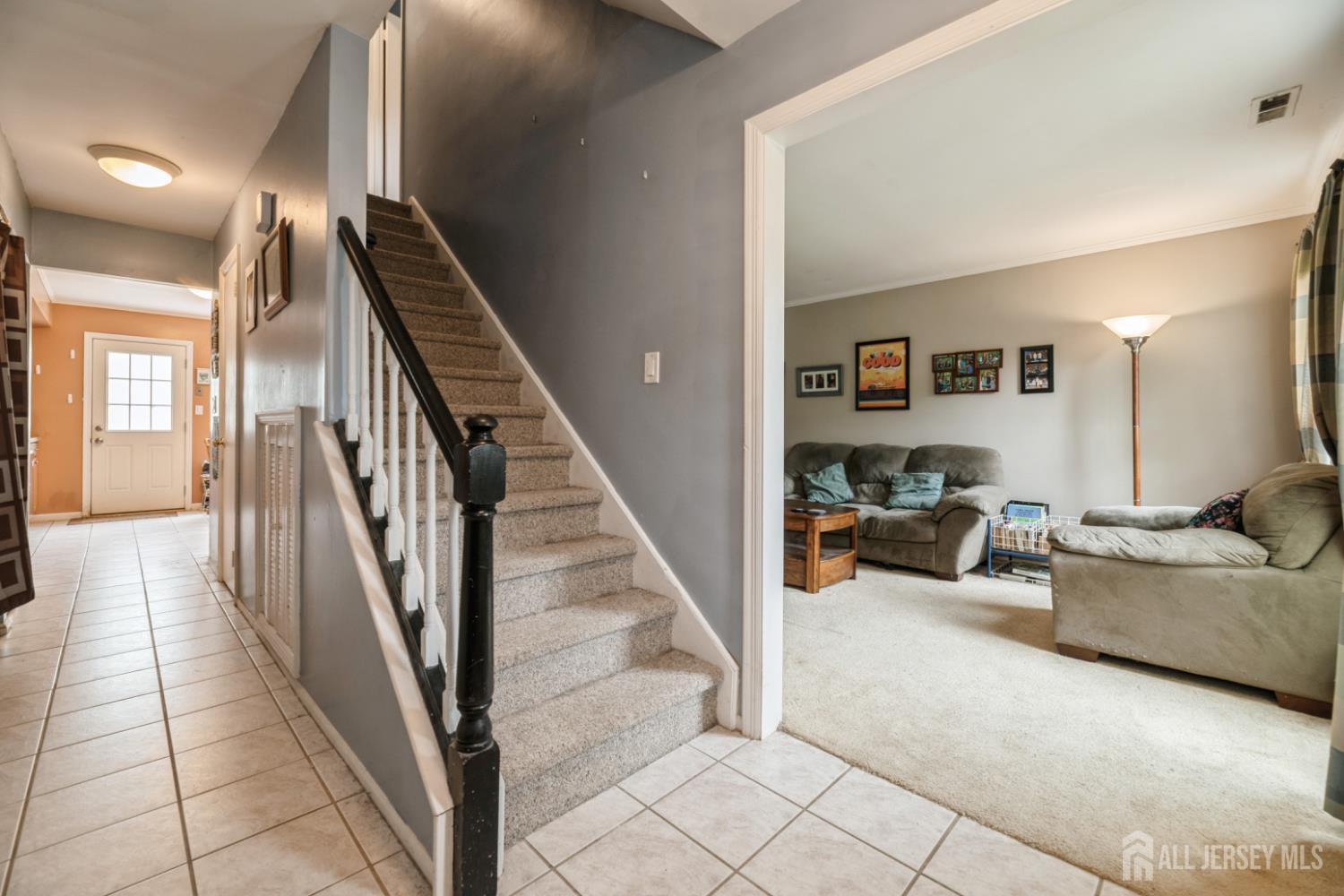 3 Pond View Drive, Plainsboro, New Jersey image 3