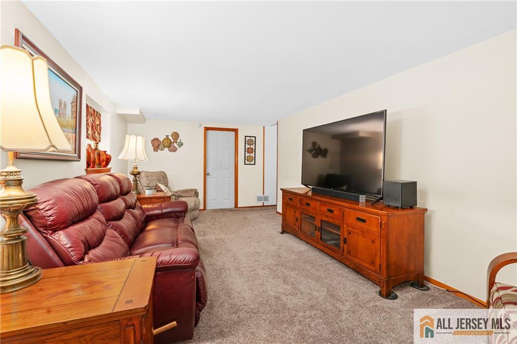 19 Wendy Drive, Old Bridge, New Jersey image 10