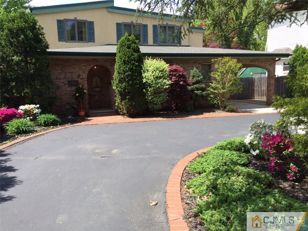 Photo 1 of 24 — 29 Hampton Street E, Metuchen, NJ 08840