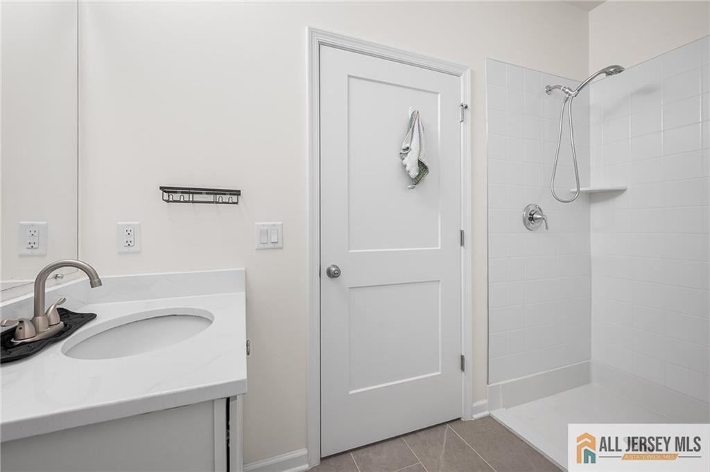 702 Station Road, Dunellen, New Jersey image 15