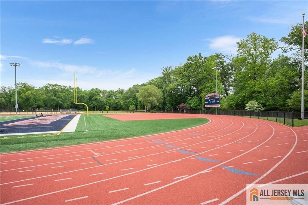 702 Station Road, Dunellen, New Jersey image 43