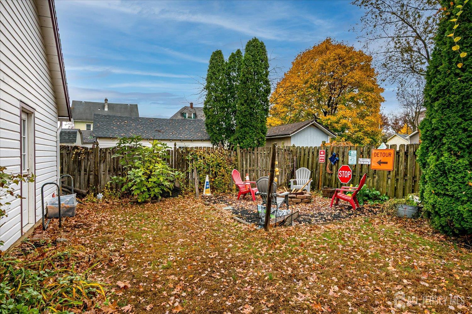 Dunellen, New Jersey 08812, United States, 4 Bedrooms Bedrooms, ,2 BathroomsBathrooms,Residential,Active,241933