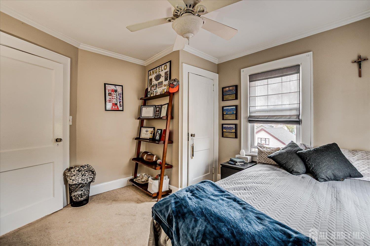 Dunellen, New Jersey 08812, United States, 4 Bedrooms Bedrooms, ,2 BathroomsBathrooms,Residential,Active,241933