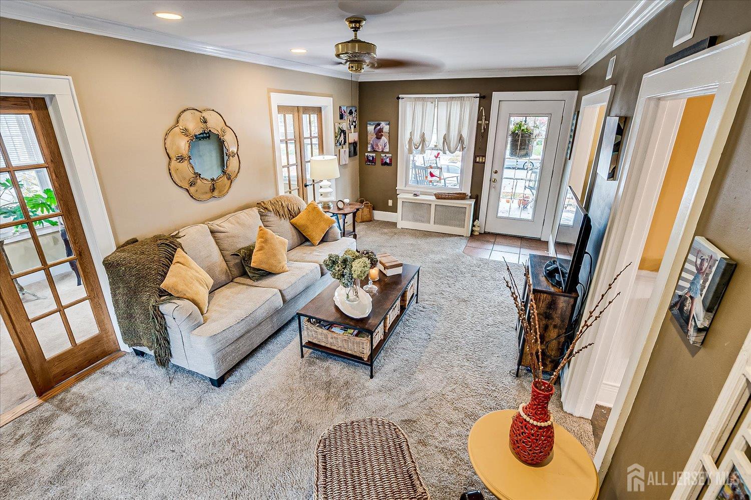 Dunellen, New Jersey 08812, United States, 4 Bedrooms Bedrooms, ,2 BathroomsBathrooms,Residential,Active,241933