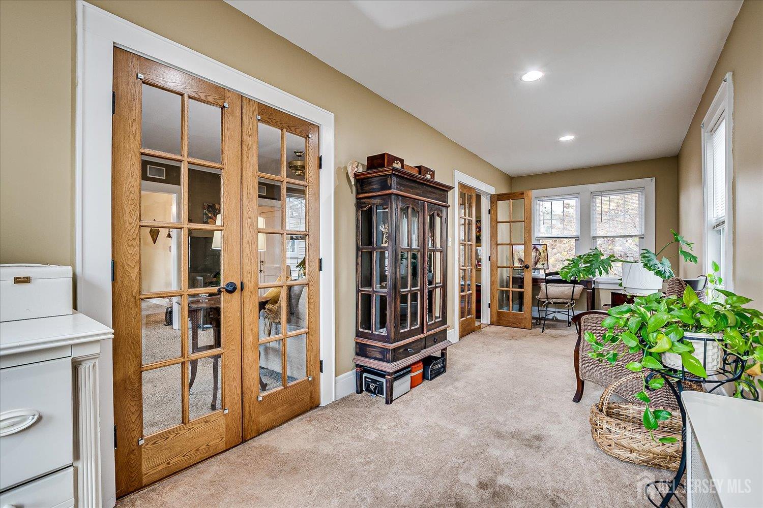 Dunellen, New Jersey 08812, United States, 4 Bedrooms Bedrooms, ,2 BathroomsBathrooms,Residential,Active,241933