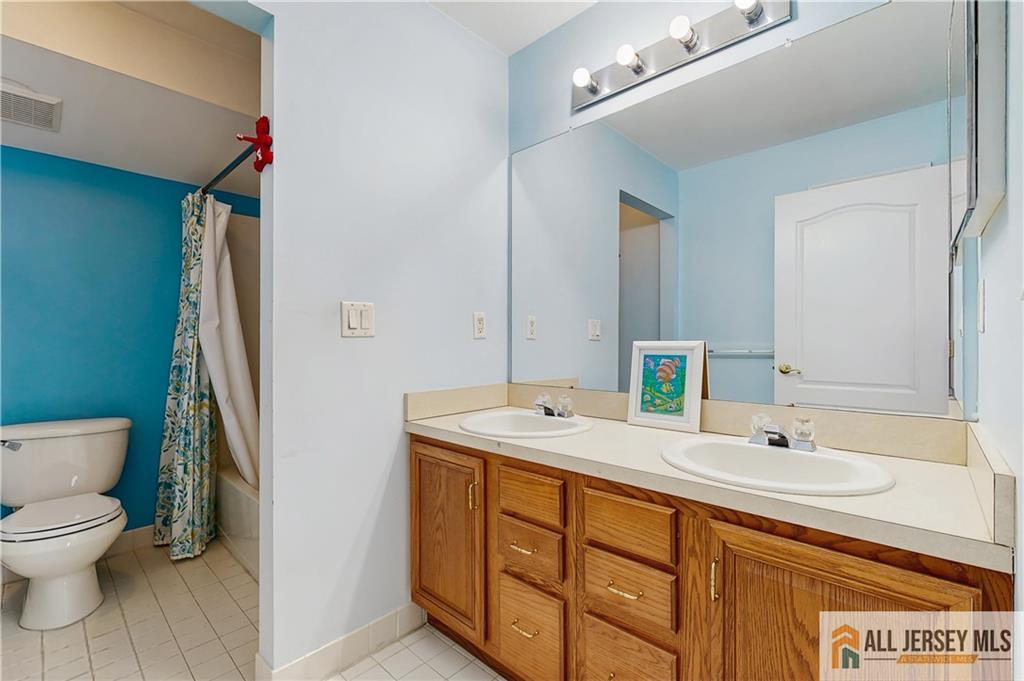 South Brunswick, New Jersey, 08852, United States, 4 Bedrooms Bedrooms, ,3 BathroomsBathrooms,Residential,Active,2007236