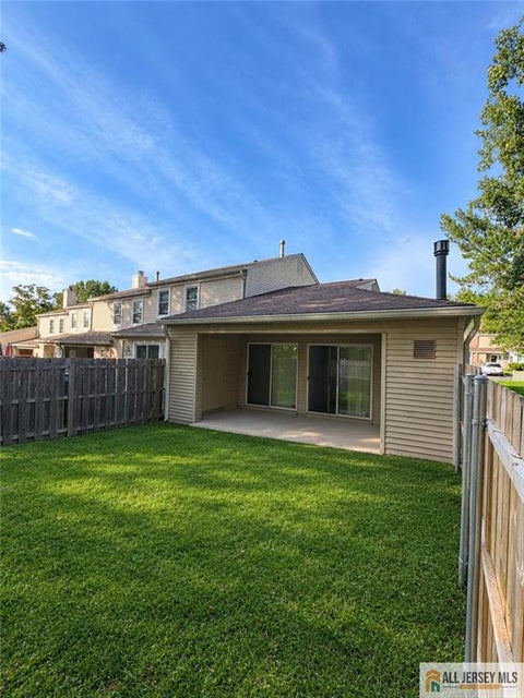 Condo For Sale - 194 Yorkshire Court<br/> Middlesex County, Old Bridge, NJ 08857