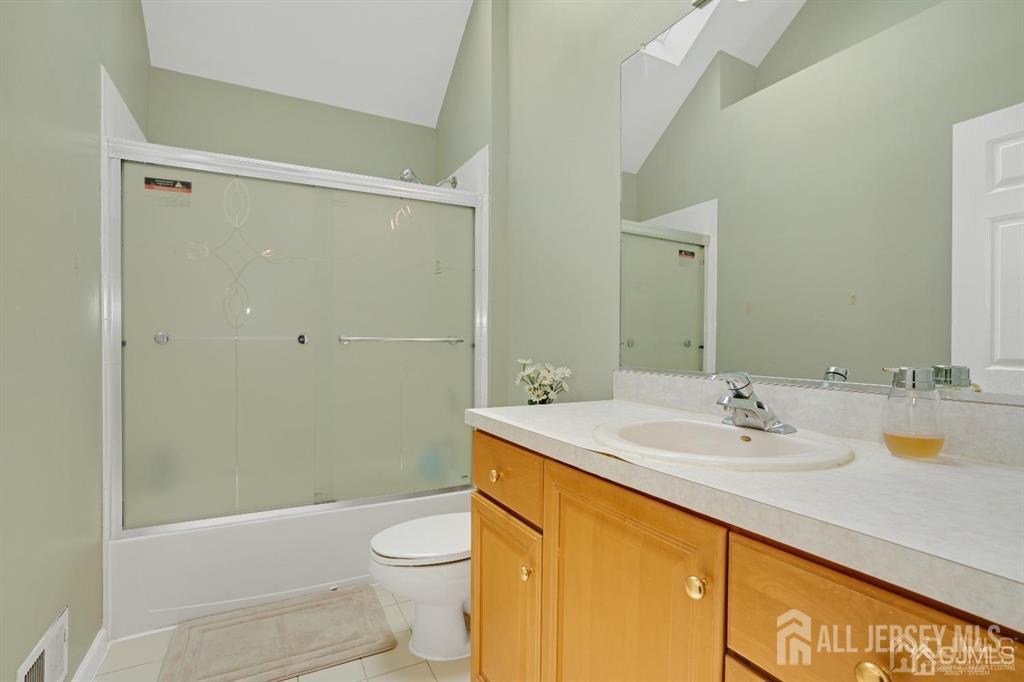 65 Cortland Drive, East Brunswick, New Jersey image 25