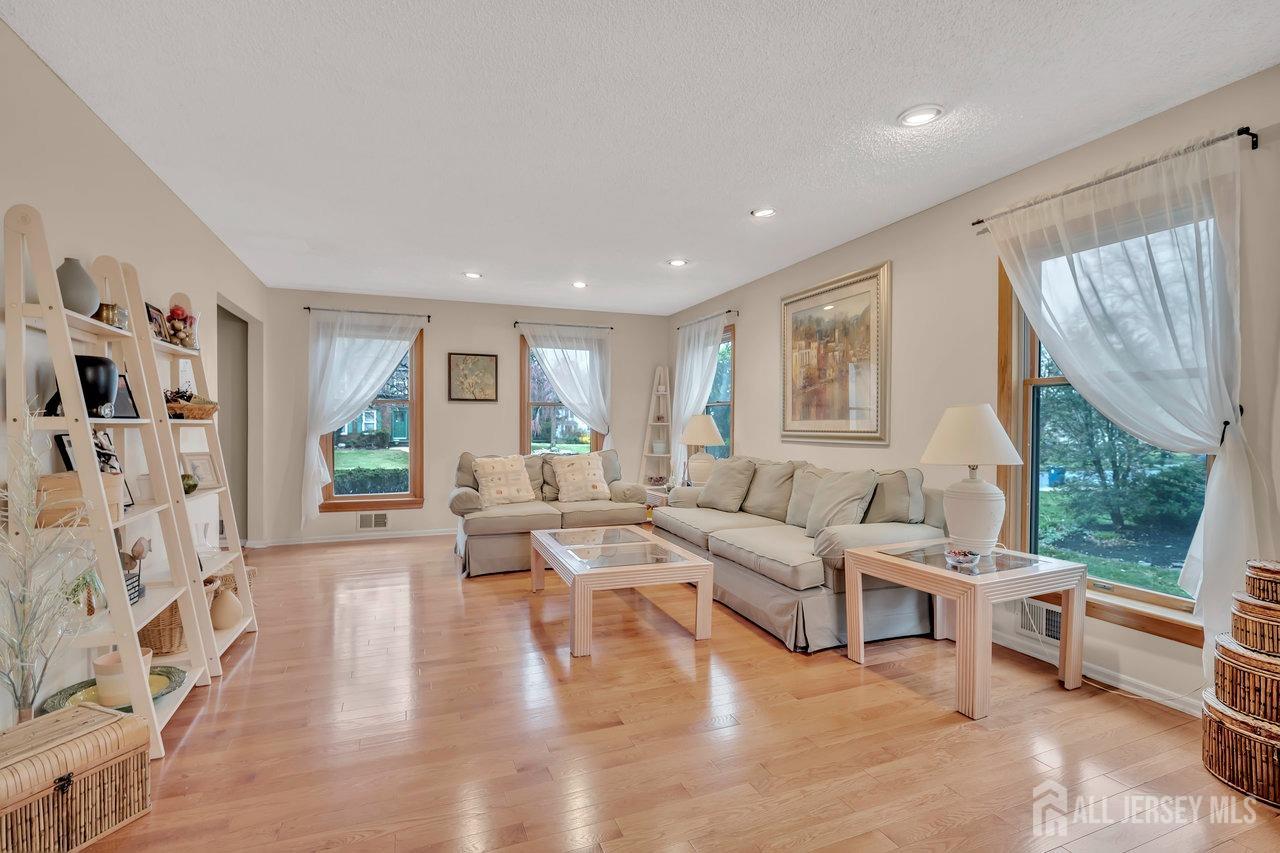 25 Franklin Drive, Plainsboro, New Jersey image 5