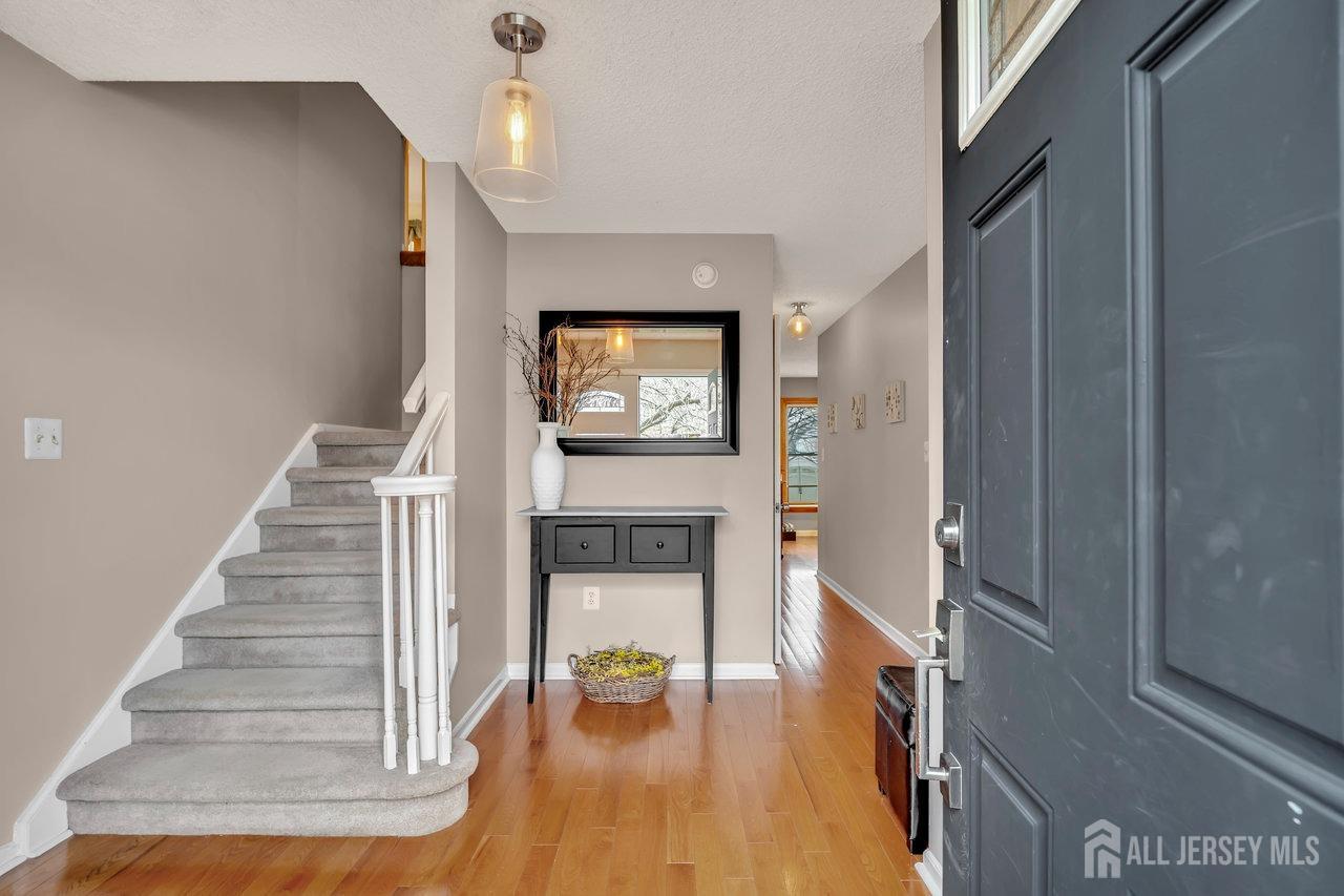 25 Franklin Drive, Plainsboro, New Jersey image 2