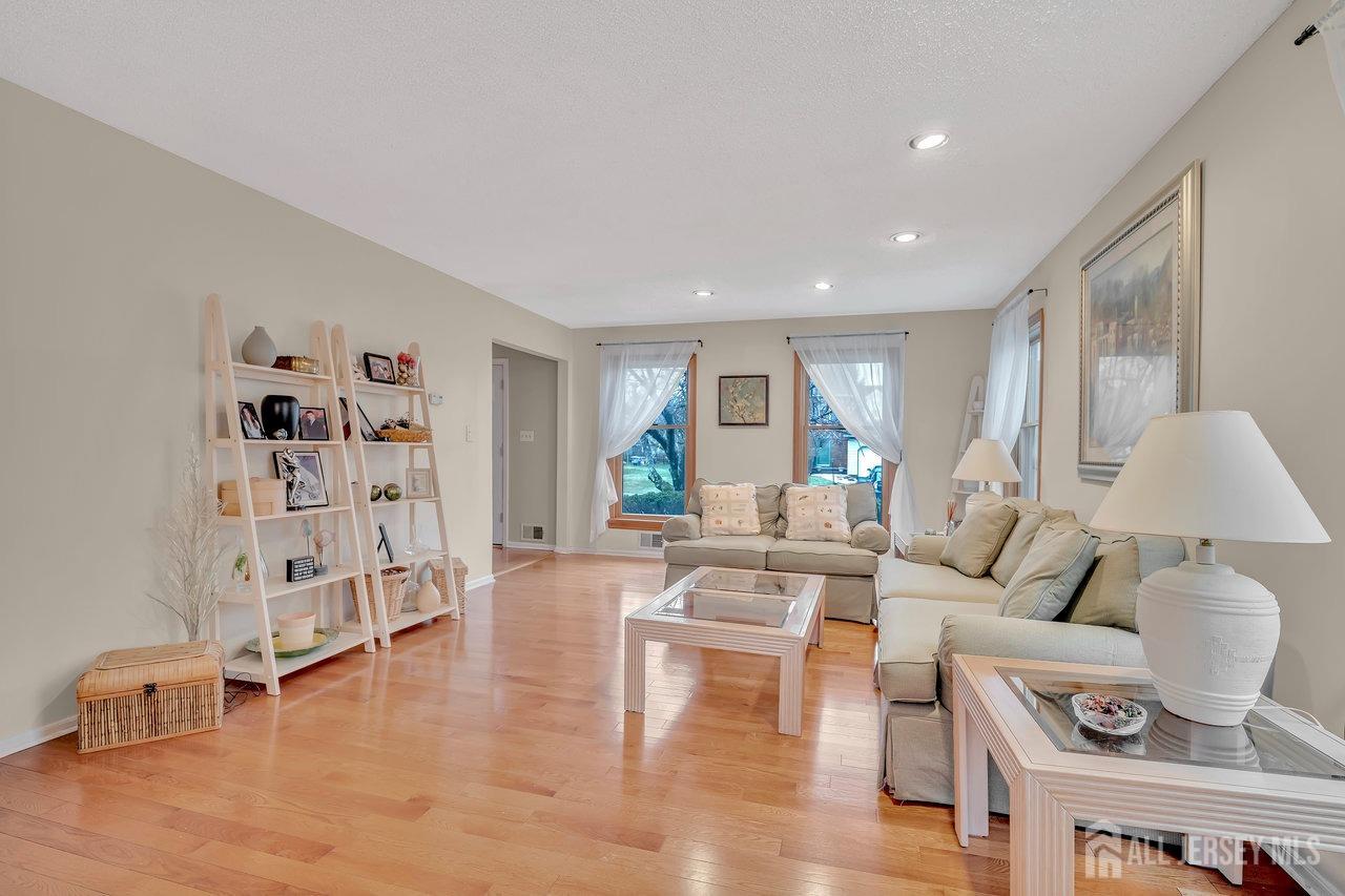 25 Franklin Drive, Plainsboro, New Jersey image 6