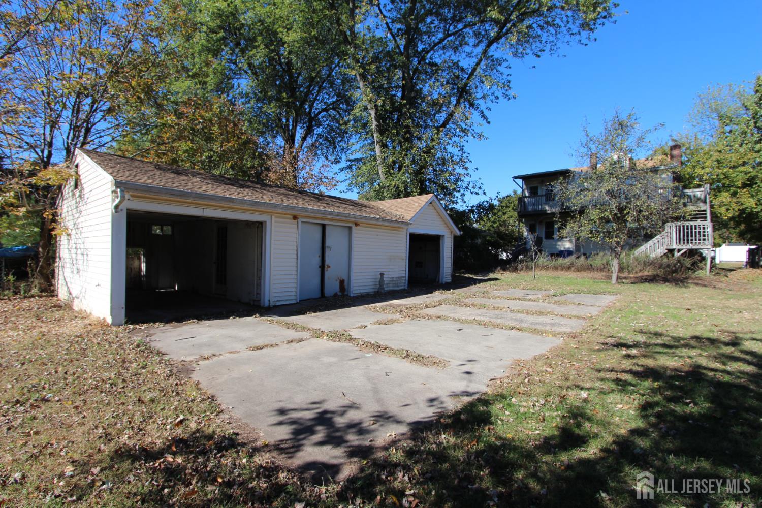 South Plainfield, New Jersey 07080, United States, 3 Bedrooms Bedrooms, ,2 BathroomsBathrooms,Residential,Active,228653