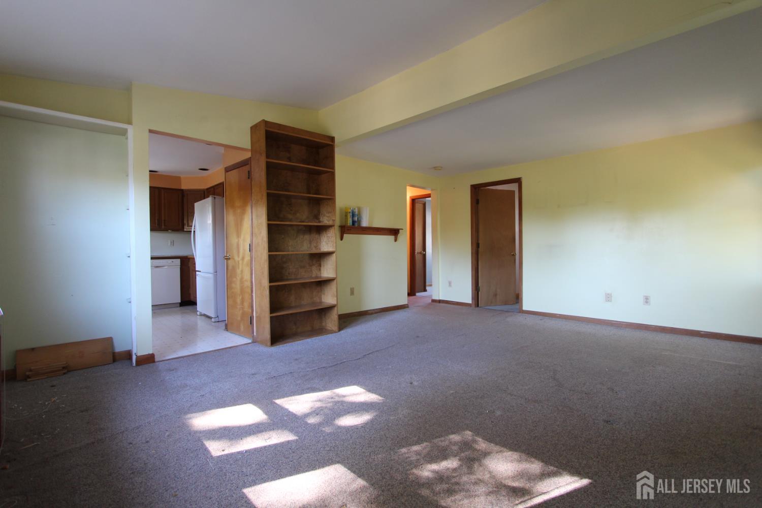 South Plainfield, New Jersey 07080, United States, 3 Bedrooms Bedrooms, ,2 BathroomsBathrooms,Residential,Active,228653