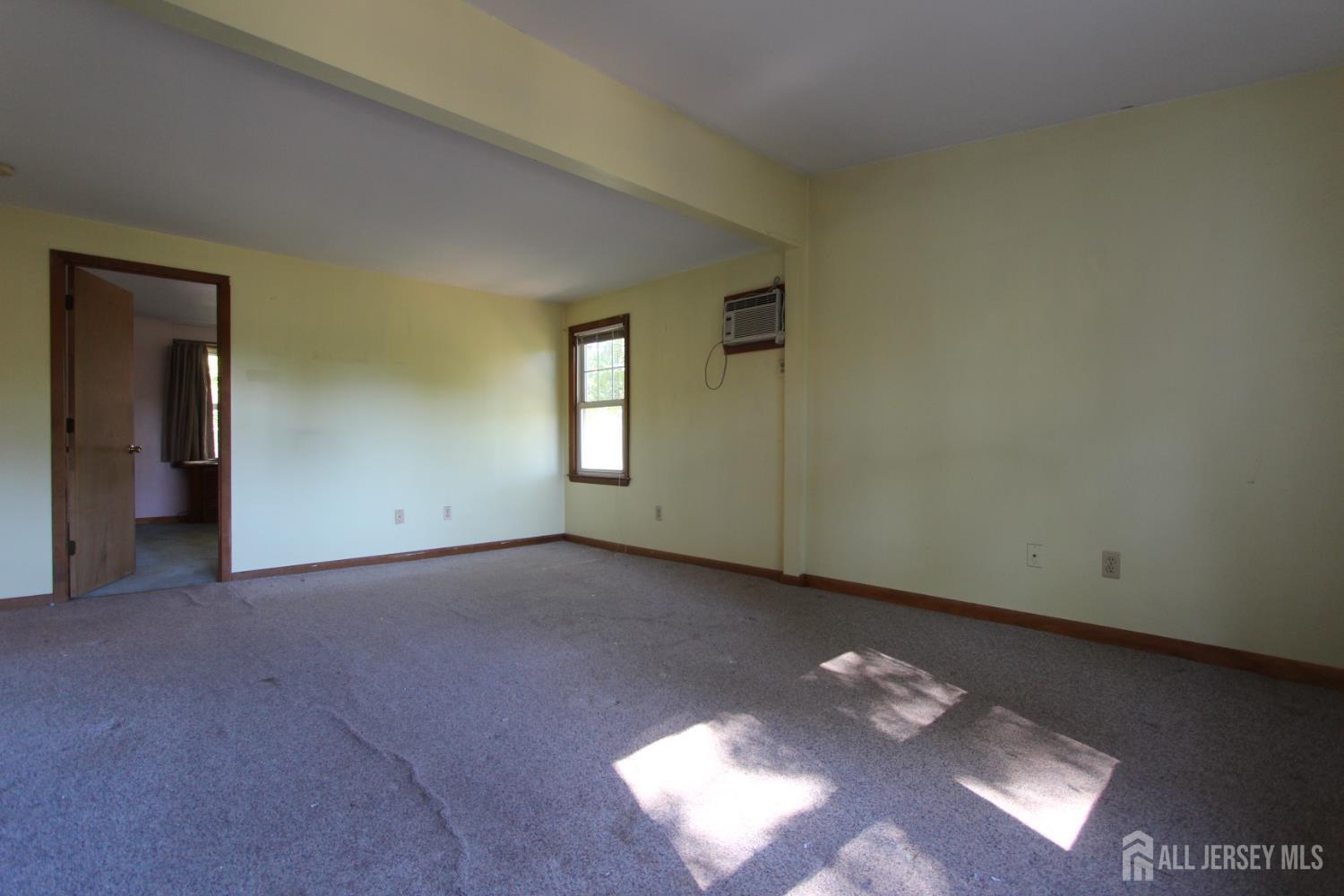 South Plainfield, New Jersey 07080, United States, 3 Bedrooms Bedrooms, ,2 BathroomsBathrooms,Residential,Active,228653