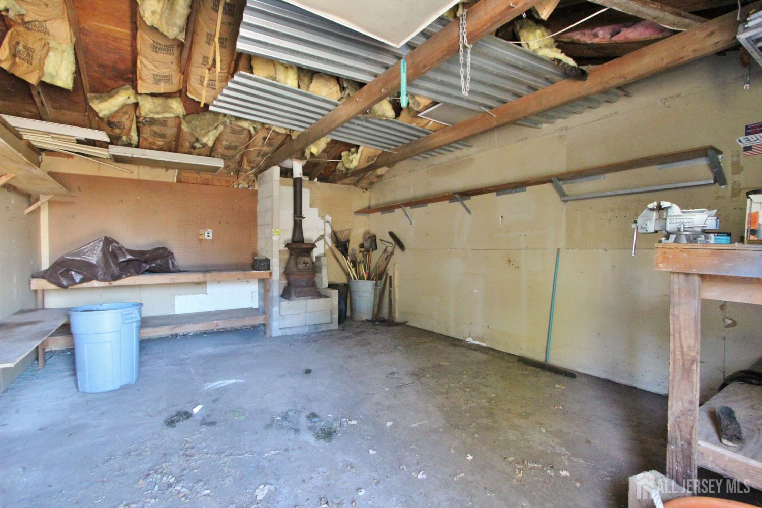 South Plainfield, New Jersey 07080, United States, 3 Bedrooms Bedrooms, ,2 BathroomsBathrooms,Residential,Active,228653