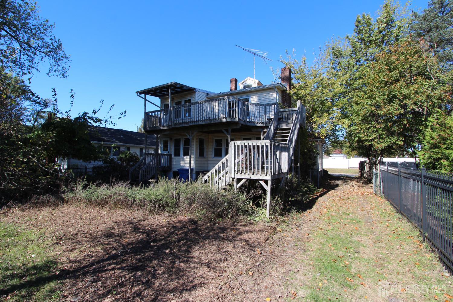 South Plainfield, New Jersey 07080, United States, 3 Bedrooms Bedrooms, ,2 BathroomsBathrooms,Residential,Active,228653