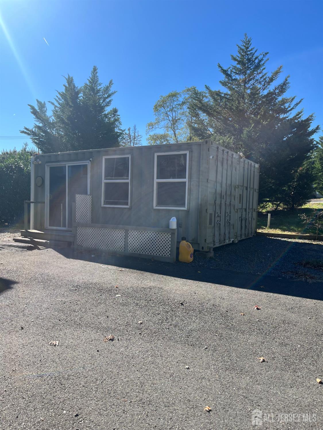 256 W Matchaponix Avenue