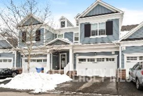 11 Hamilton Drive Cranbury NJ 08512