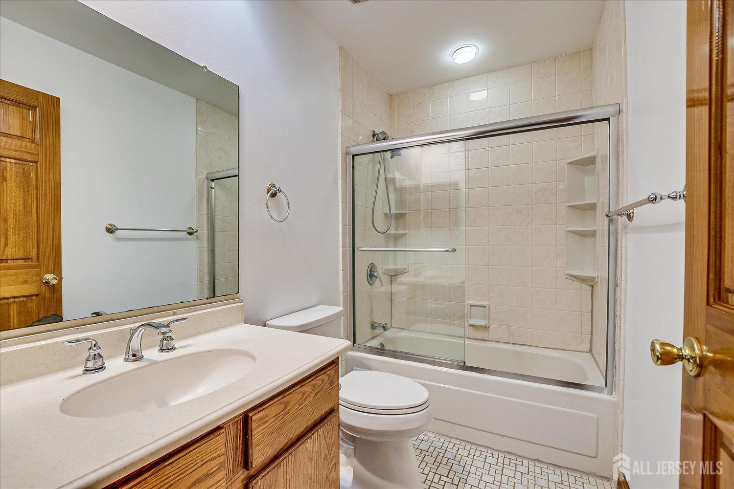 36 Lavender Drive, Edison, New Jersey image 39