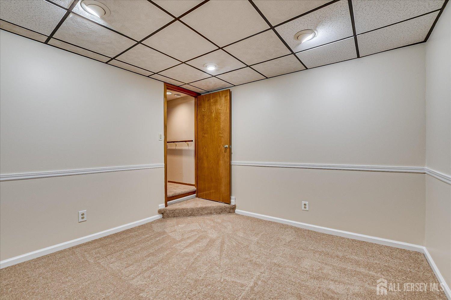 36 Lavender Drive, Edison, New Jersey image 46