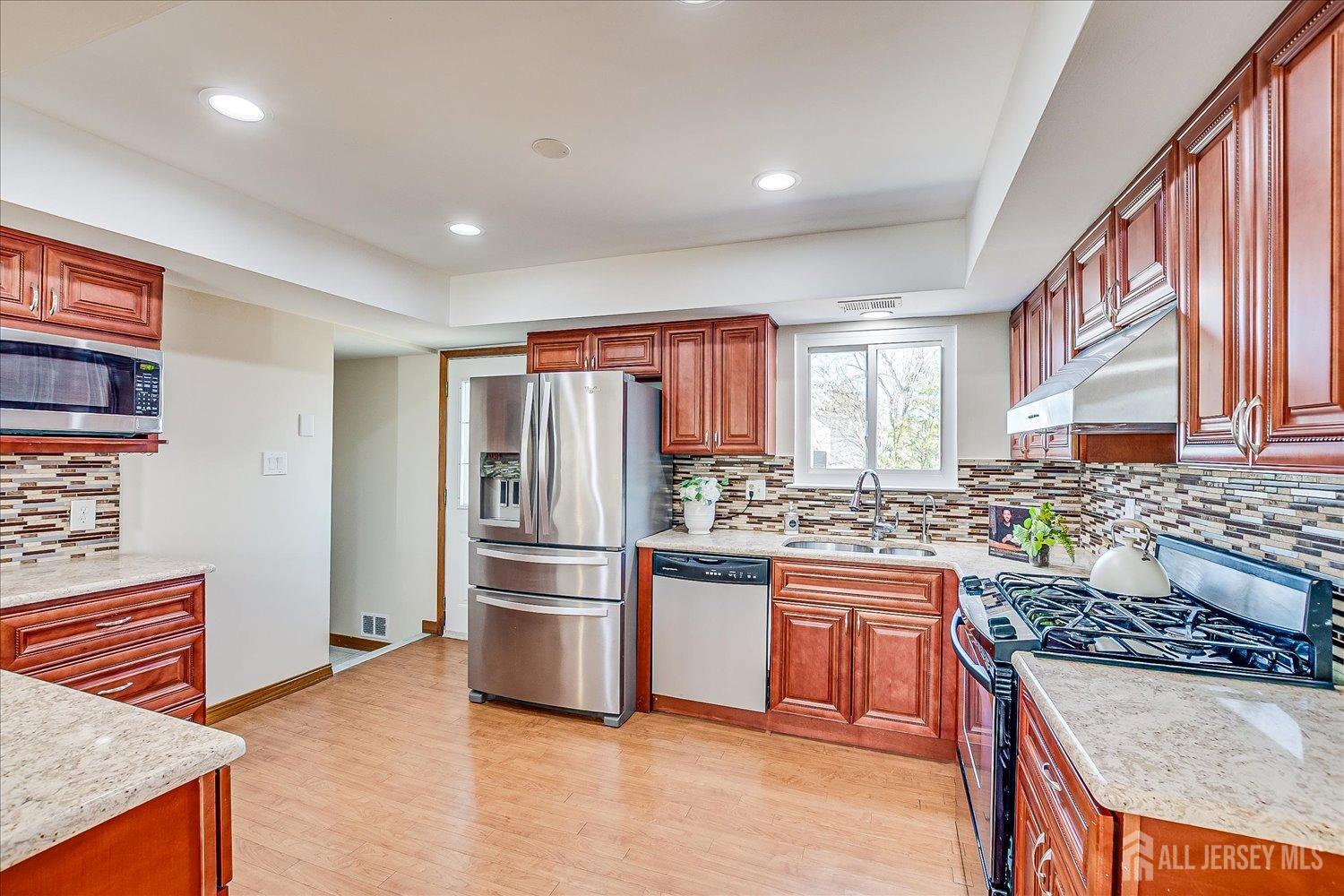 36 Lavender Drive, Edison, New Jersey image 19