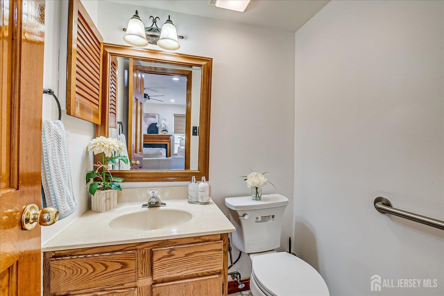 36 Lavender Drive, Edison, New Jersey image 27