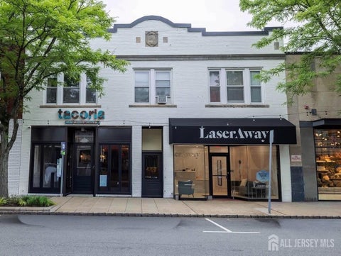 Apartment For Rent - 353 Springfield Avenue<br/> Union County, Summit, NJ 07901