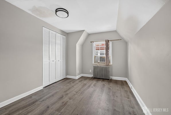 697 ROOSEVELT AVE # 2, CARTERET, NJ 07008 - Image 269b35729bfa7fc0d7bd2b20798d4373/2553683660