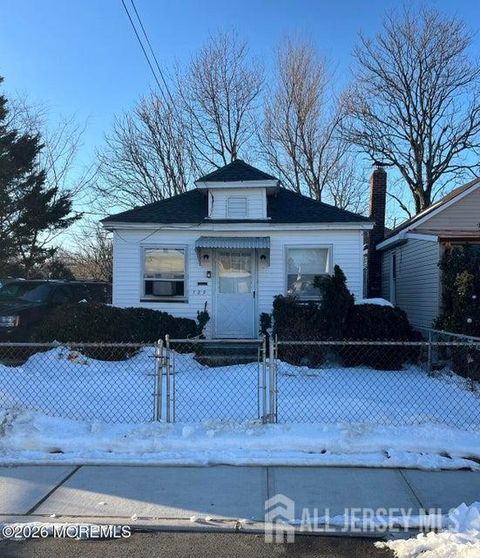 Homes For Sale - 129 Seabreeze Way<br/> Keansburg, NJ 07734