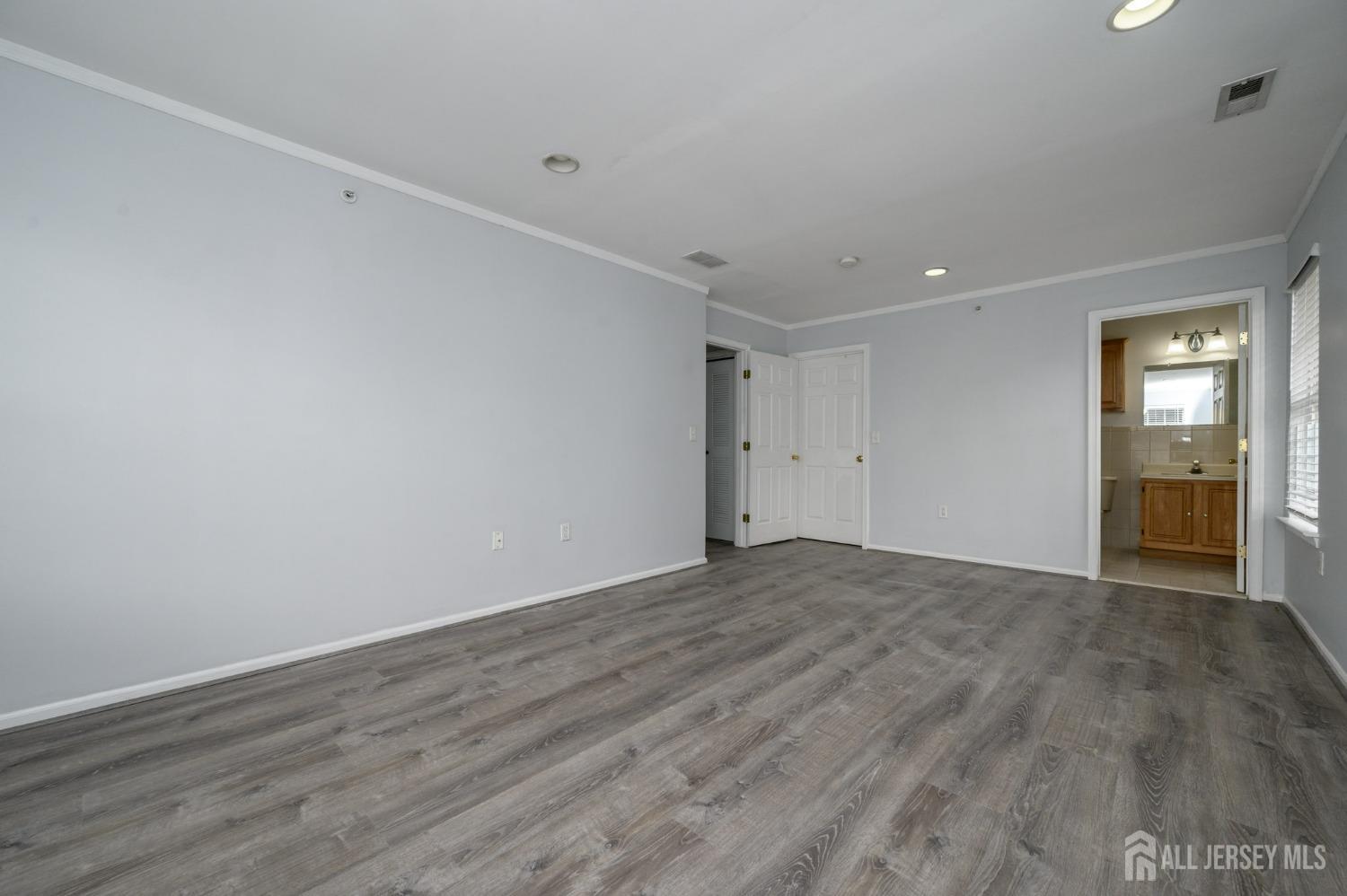 195 Barclay Court, Piscataway, New Jersey image 19
