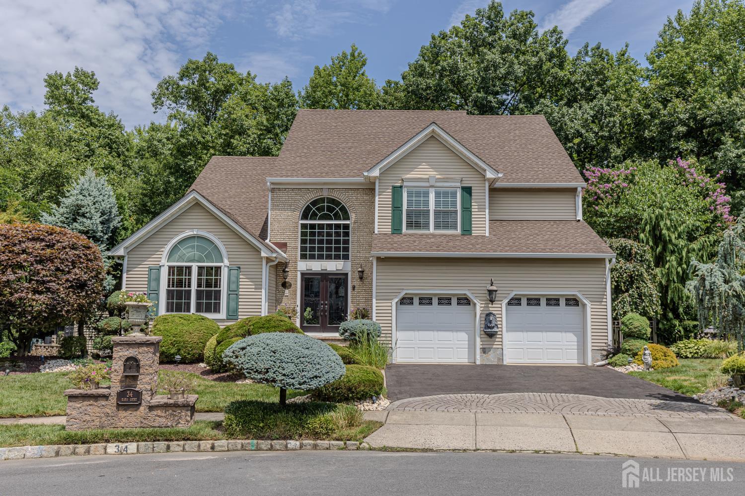 Old Bridge, New Jersey, 07747, United States, 4 Bedrooms Bedrooms, ,3 BathroomsBathrooms,Residential,Active,2041591