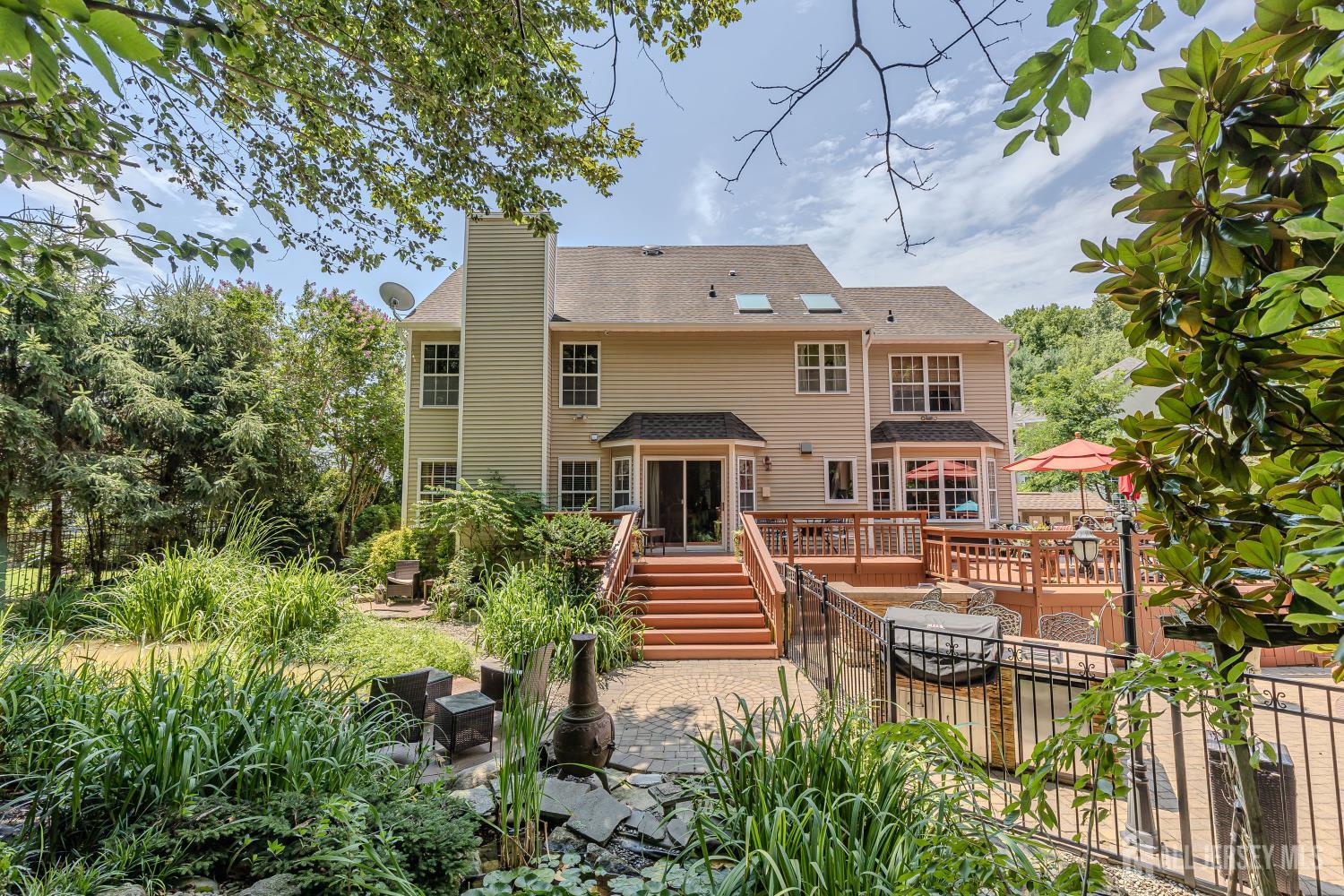 Old Bridge, New Jersey, 07747, United States, 4 Bedrooms Bedrooms, ,3 BathroomsBathrooms,Residential,Active,2041591