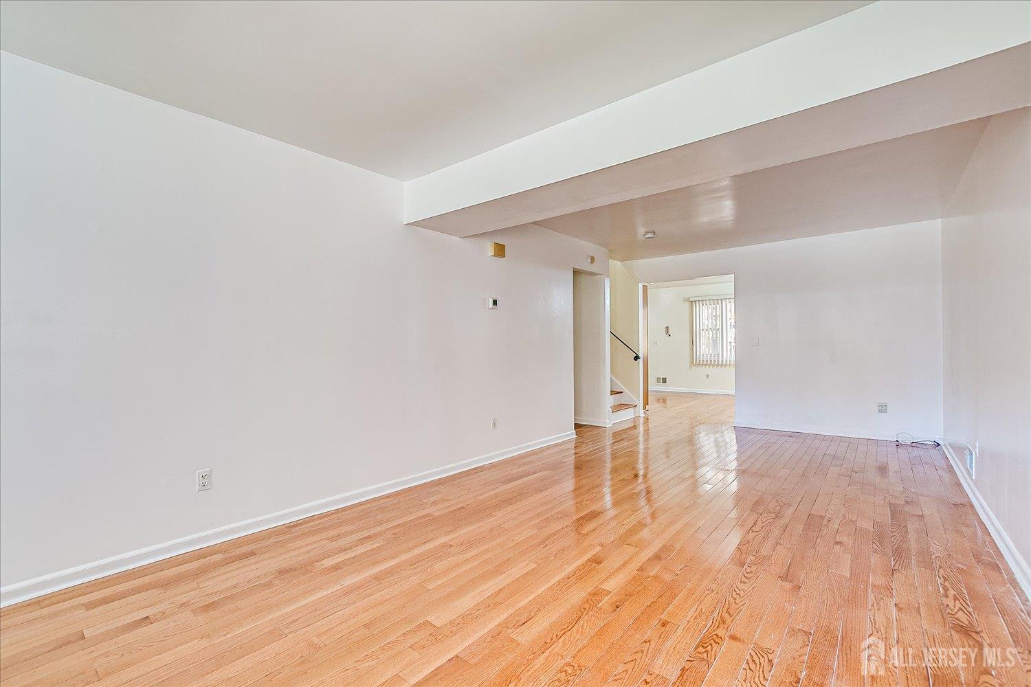 South Plainfield, New Jersey 07080, United States, 3 Bedrooms Bedrooms, ,3 BathroomsBathrooms,Residential,Active,239820