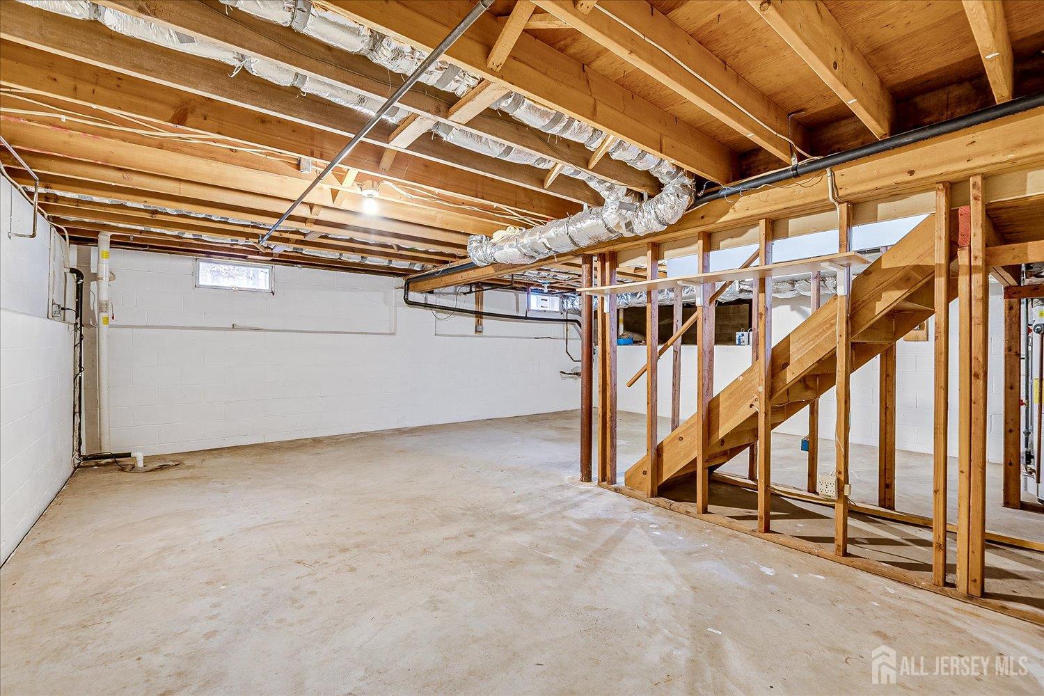 South Plainfield, New Jersey 07080, United States, 3 Bedrooms Bedrooms, ,3 BathroomsBathrooms,Residential,Active,239820