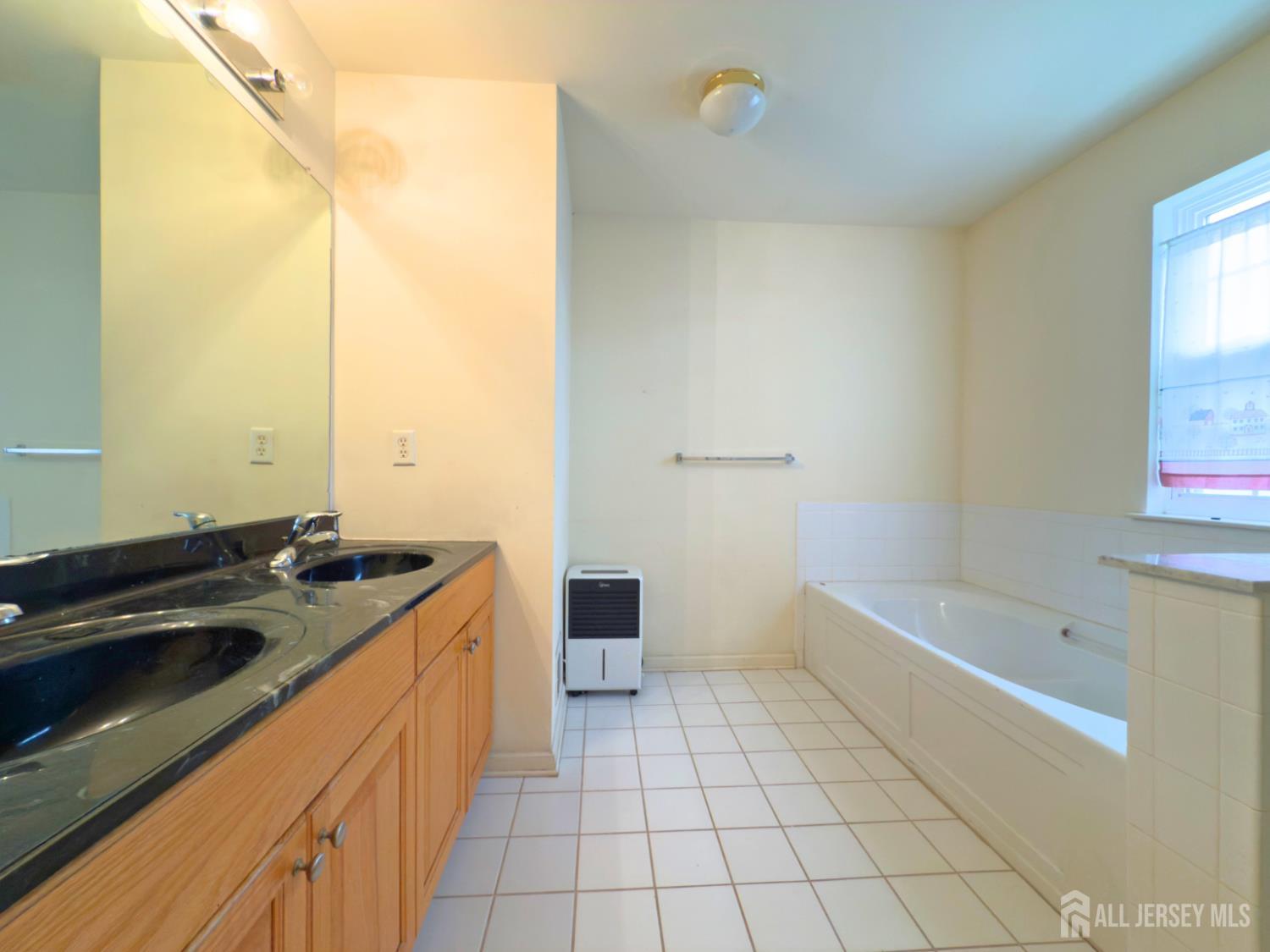315 Birch Court, New Brunswick, New Jersey image 13