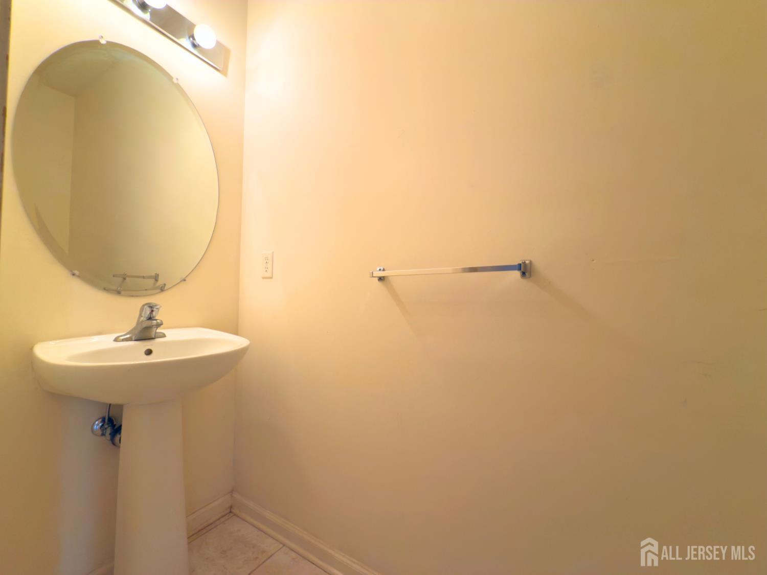 315 Birch Court, New Brunswick, New Jersey image 6