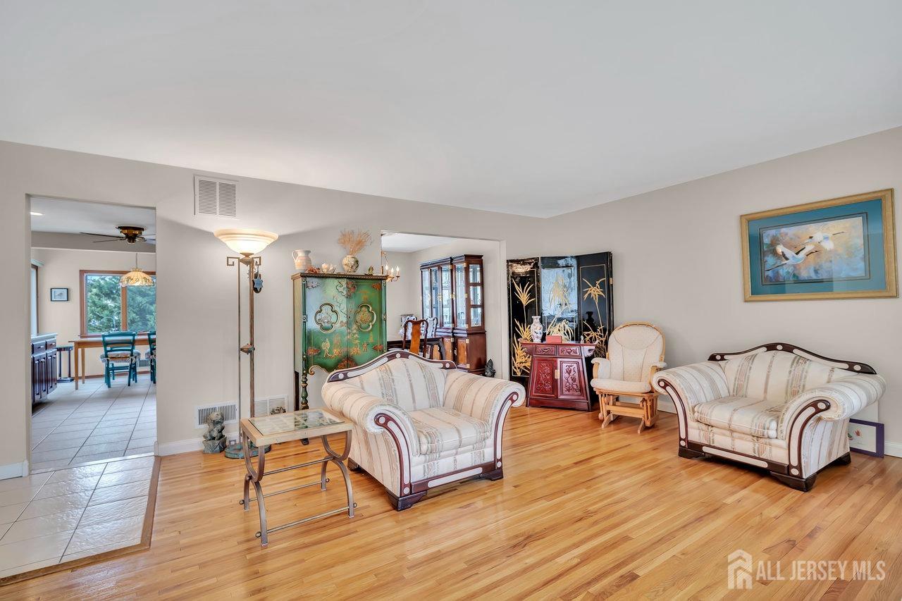 4 Wick Road, East Brunswick, New Jersey image 11