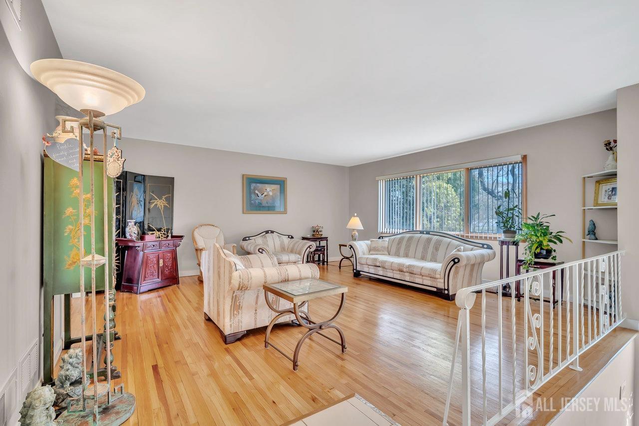 4 Wick Road, East Brunswick, New Jersey image 8