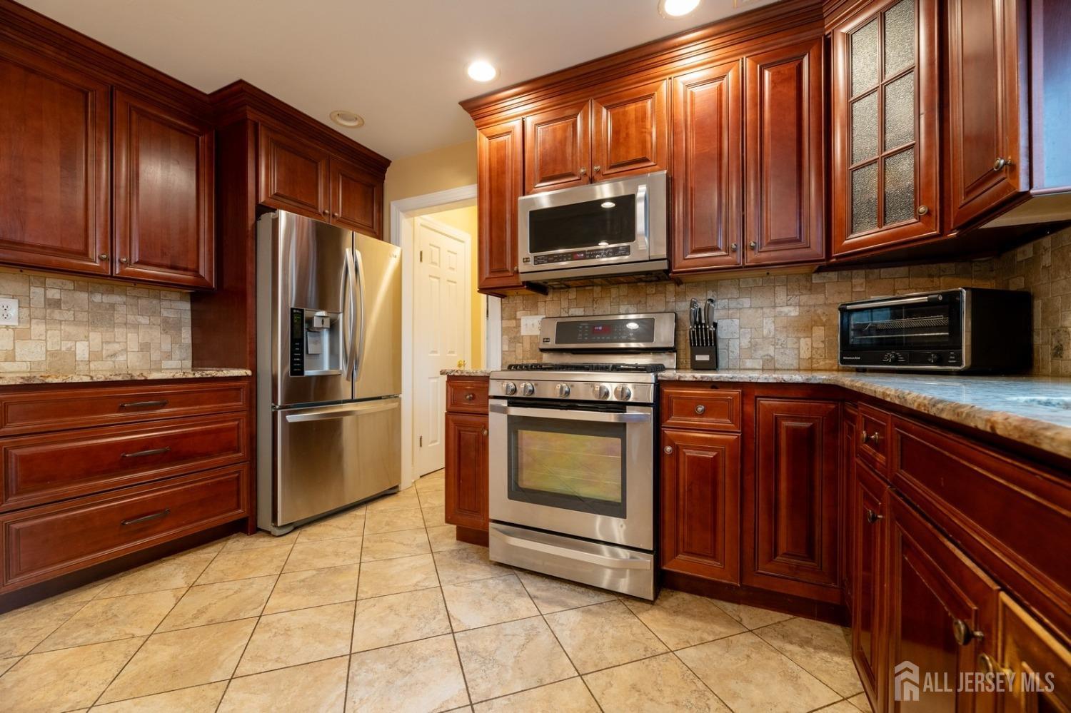 19 Rustic Drive, North Brunswick, New Jersey image 12